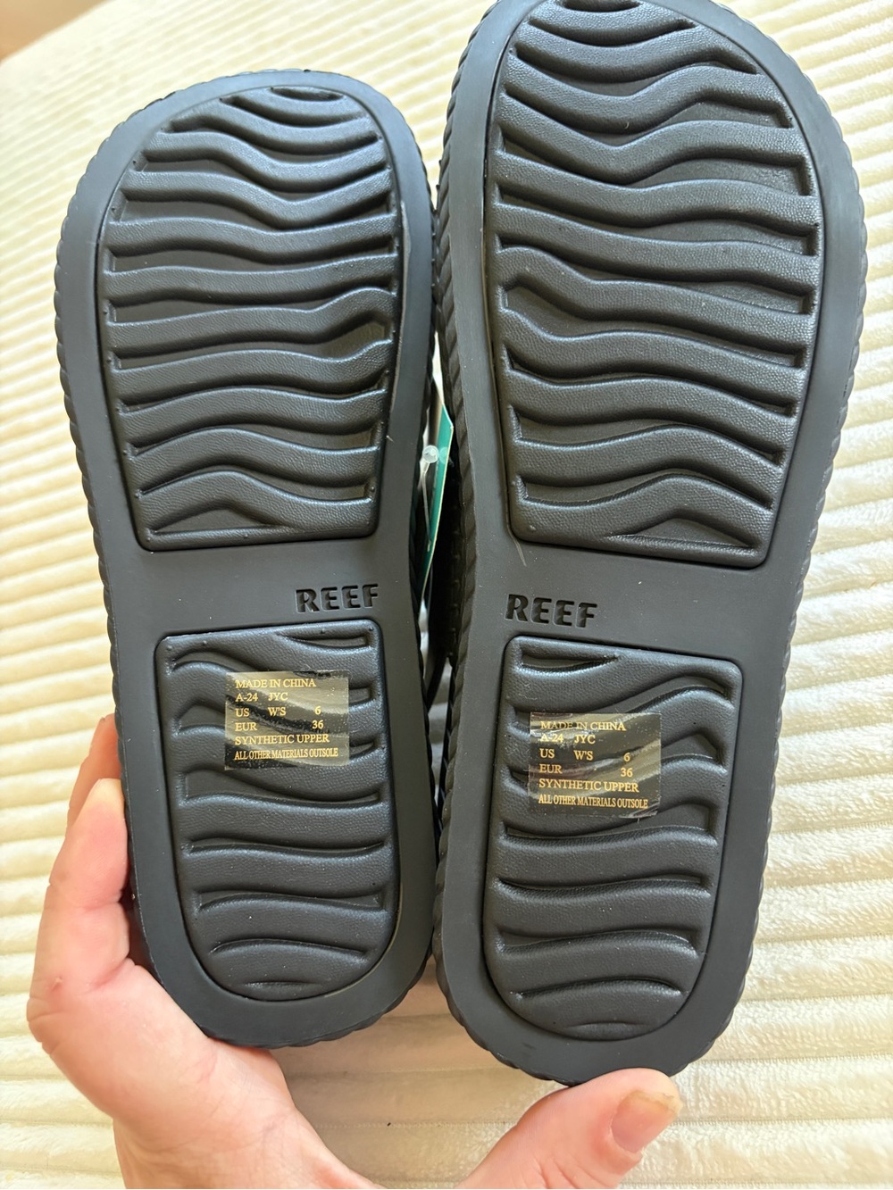 Reef Water Vista Black Textured Women's Sandals - Picture 7 of 8
